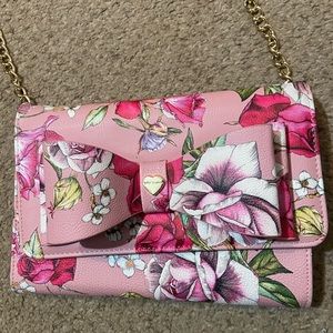 Crossbody Bestey Johnson wallet bag